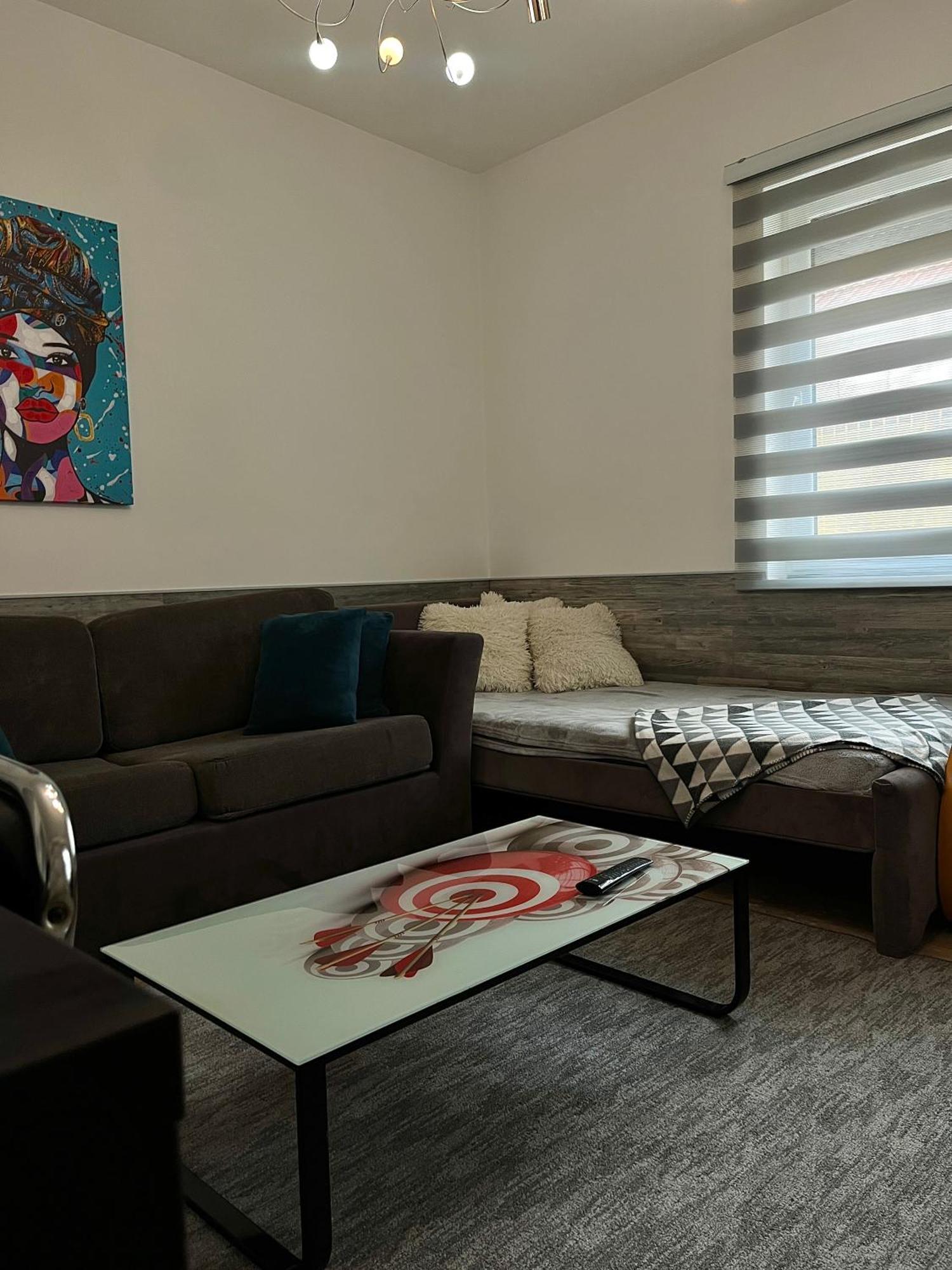 Nilton Apartmans Nis Luaran gambar